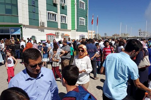 Ada okullari nda mangal ve tanişma etkinliği