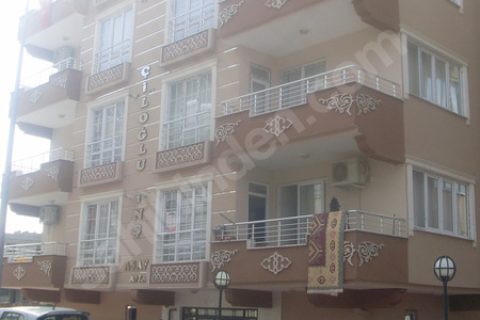 Öz ÇİLOĞLU GAYRİMENKUL'DEN 150 M'2 3+1 İçi Full Daire...
