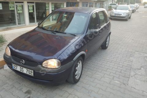 memurdan bakımlı ve temiz 1.4 corsa gls