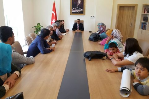 Nizip Kaymakamlığı toplantı salonunda  saat 10.00 - 11.00 arasında Halk Günü toplantı
