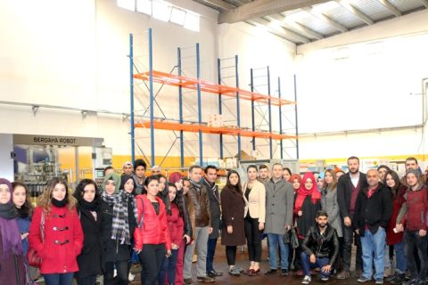 Üniversite Öğrencileri Ayçiçek Yağının Üretimini İncelediler