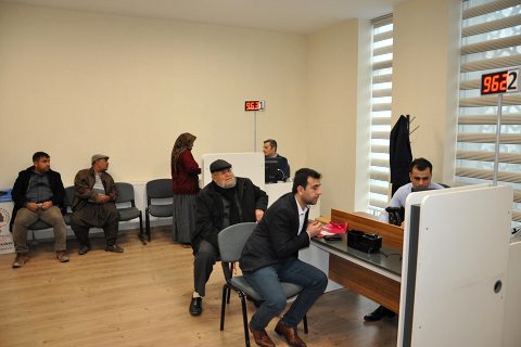 Yeni kimlikler için müracaatlar başladi
