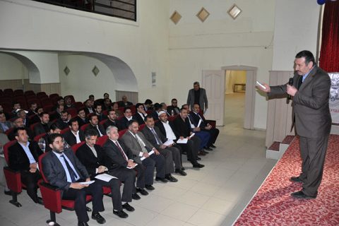 Karagöz kurdu cami imamlarina anlatildi