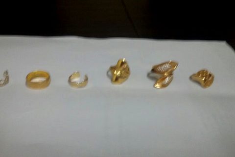 Altin çalan hirsizlar polisten kaçamadi