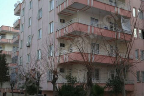 Acil düştü 3+1 bakimli ana caddeye yakin uygun daire