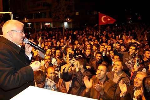 Referandum zaferi coşkuyla kutlandi