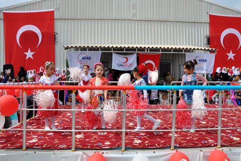 Konteyner kentte 23 nisan coşkusu