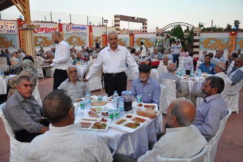 Emekliler iftar yemeğinde buluştu
