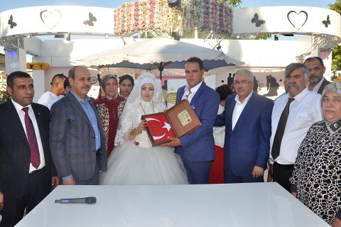 Mhp ilçe başkani yilmaz in mutlu günü