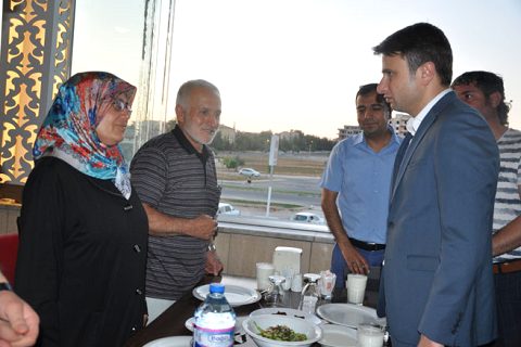 şehit ve gazi yakinlari yemekte buluştu