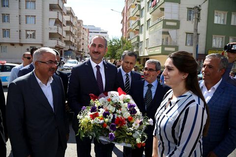 Adalet bakani abdulhamit gül nizip te