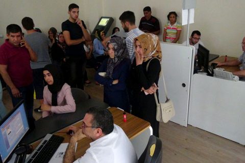 Nüfus müdürlüğü nde yoğunluk