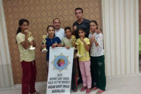 Nizipli sporcularin kick boks başarisi