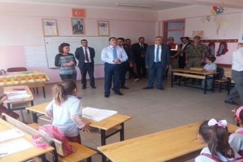Nizip Kaymakamı Sayın Kemal ŞAHİN Okulları Ziyaret Etti.