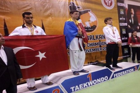 Nizip Mehmet Akif Ersoy Halk Eğitim Merkezi Sporcusu Halis Esmeray´dan Büyük Başarı