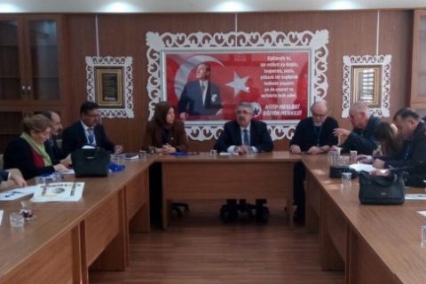 İlçe milli eğitim müdürümüz sayın Cengiz GÜNDEŞ´İN katılımı ile Suriyeli öğrencileri 