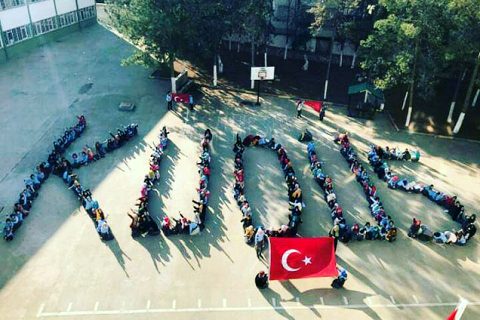 Imam hatipli öğrencilerden  kudüs koreografi ile abd ye tepki