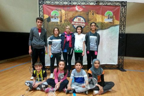Gençlik spor kulübü nün badminton başarisi