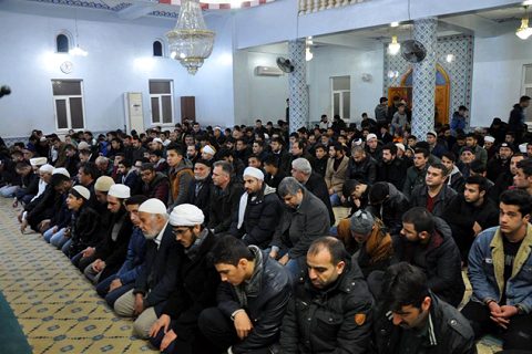 Nizip te gençlerle sabah namazi buluşmalari yapildi