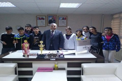 Cumhuriyet Mesleki ve Teknik Anadolu Lisesi Öğrencilerinden Başarı.