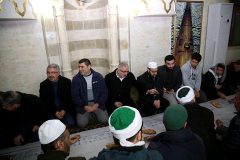 Nizip te sabah namazi buluşmalari başladi