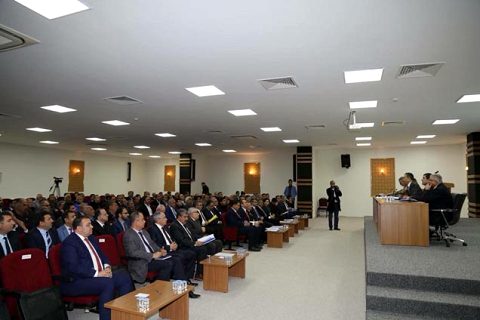 Vali yerlikaya muhtarlarla bir araya geldi