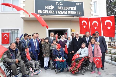 Engelsiz yaşam merkezi açildi