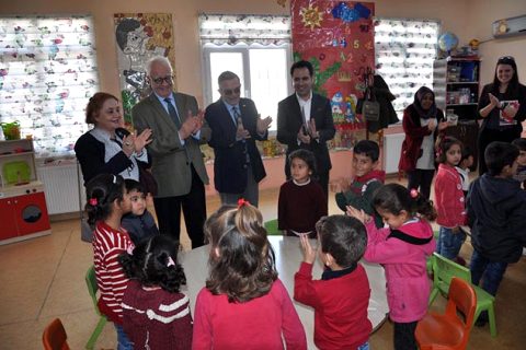 Ipa heyeti  nizip te suriyelileri ziyaret etti