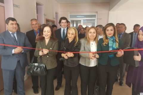 8 Mart Dünya Kadınlar Gününde; kadınların yaptığı  el emeği ürün sergisi açıldı.