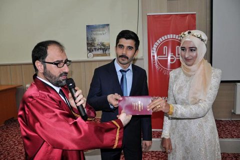 Müftülükte ilk resmi nikah kiyildi