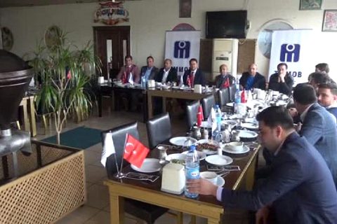 Inşaat mühendisleri yemekte buluştu