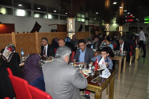şehit yakini ve gazilere yemek