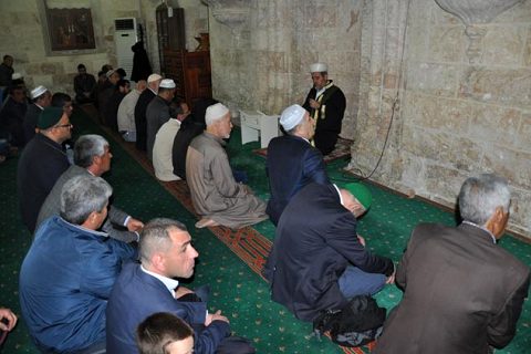 Merhum alparslan türkeş için mevlit okundu