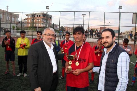 Liseler arasi futbol turnuvasi tamamlandi