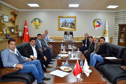 Nizip ticaret borsasi disiplin kurulu divani en yaşli üye başkanliğinda seçildi