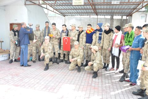 öğrencilerden askerlere destek