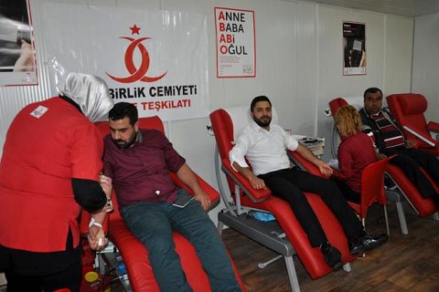 Milli birlik cemiyeti nizip ilçe teşkilati kan bağişladi