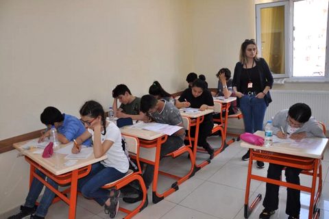 öğrenciler tatbikat sinavina katildi