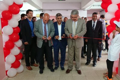 Hatice Kamil Pekmez Ortaokulu Tubitak 4006 bilim fuarı açılışı yapıldı.