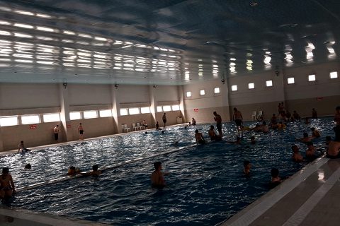Gençlerin yeni gözdesi olimpik yüzme havuzu