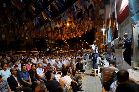 Ak parti seçim koordinasyon merkezi ne yoğun ilgi