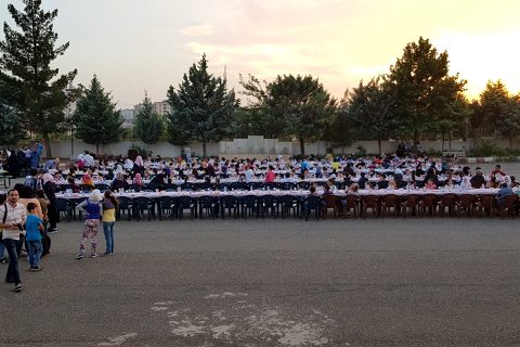 Nizip te yetimlere oyuncak hediye edildi