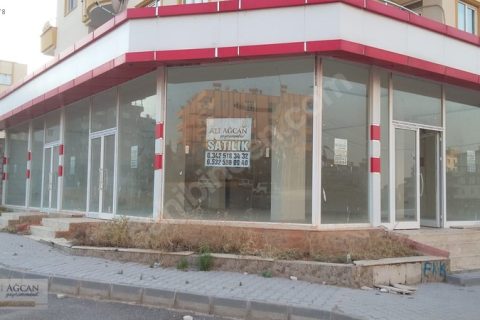 Nizip Ali Ağcan Gayrimenkuldn ADN Hastane Karşısı Satılık Dükkan