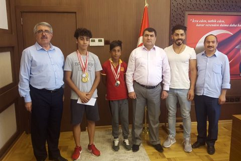 Başarili sporculardan ziyaret