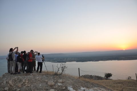 Gün doğumunu zeugma da karşiladilar