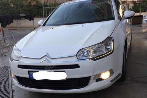 SAHİBİNDEN MAKYAJLI YENİ KASA LEDLİ EURO 5 e-HDİ TEMİZ ARAÇ