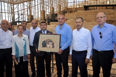 Bakan ersoy zeugma da incelemelerde bulundu