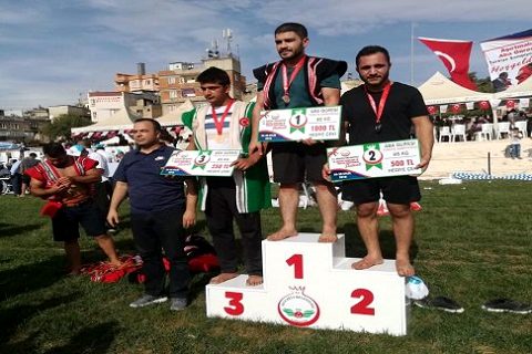 Nizip Mehmet Akif Ersoy Halk Eğitimi Merkezi Spor Kulübü Güreşçilerinden Büyük Başarı