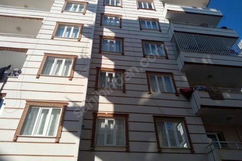 yahya altınbaşın arkasında 2+1 daire suriyeliye olur