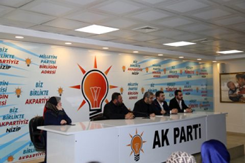 Ak parti aday adaylarini tanitti